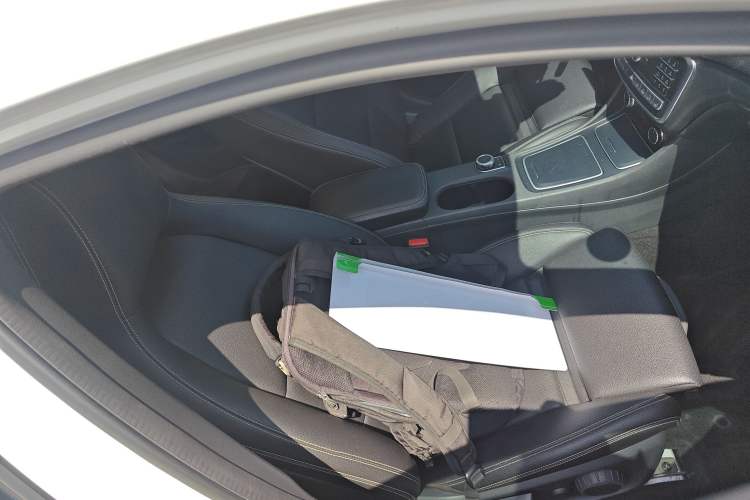 Used Mercedes-Benz GLA 2018 GLA 220 4MATIC Sport Edition Right Front Seat