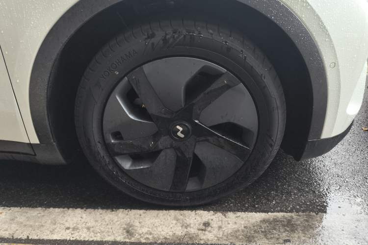 Used ONVO L60 2024 60 kWh Rear-Drive Version
