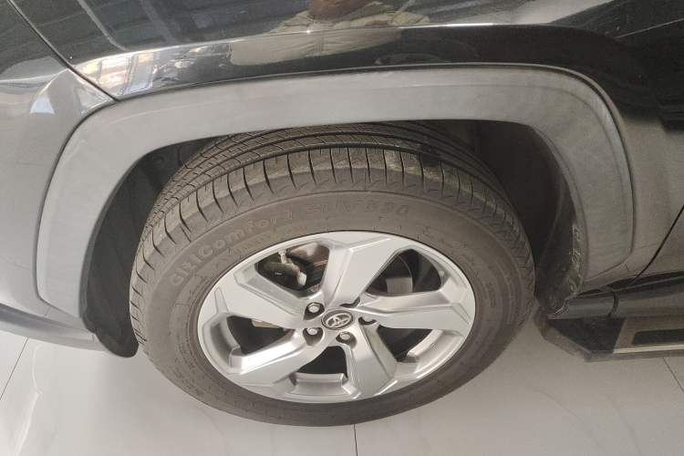 Used Toyota RAV4 2021 2.0L CVT Two-Wheel Drive Fashion Edition
