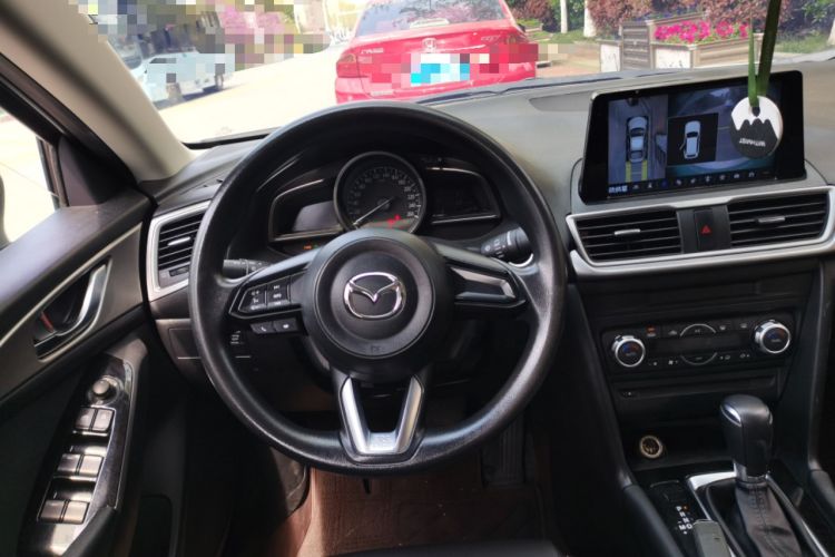 Used Mazda 3 Axela 2019 Cloud-Controlled Sedan 1.5L Automatic Luxury Model China VI Standard Steering Wheel