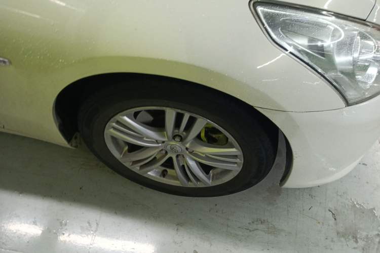 Used Infiniti G Series 2013 G25 Sedan Luxury Sport Edition Right Front Wheel Hub