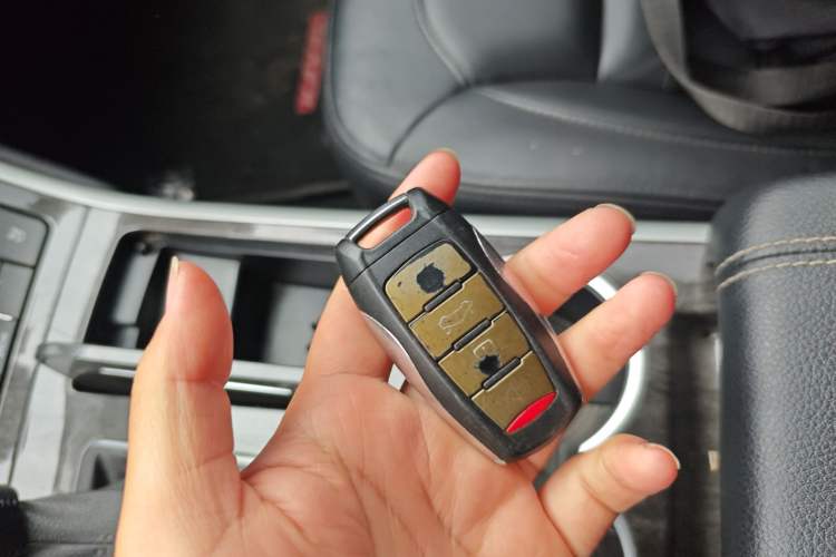 Used Haval H8 2015 2.0T Two-Wheel-Drive Standard Version Vehicle Key