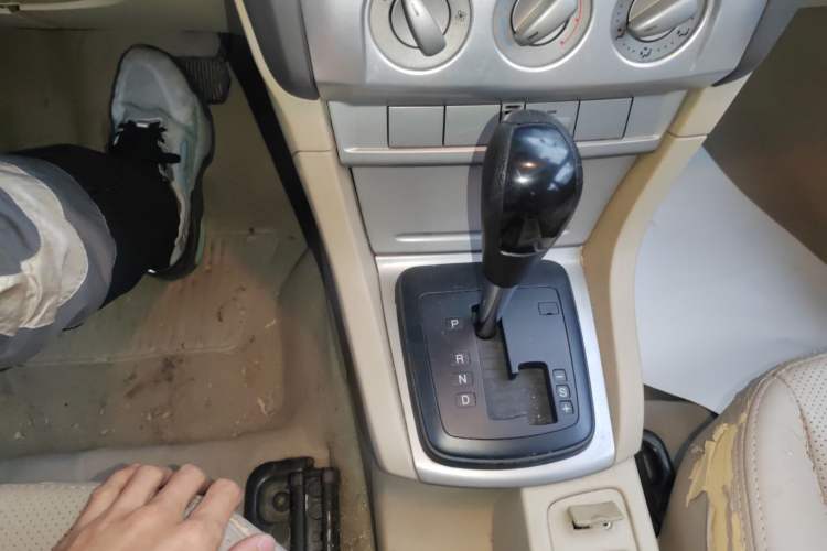 Used Ford Focus 2012 Sedan Classic 1.8L Automatic Base Model Gear Lever