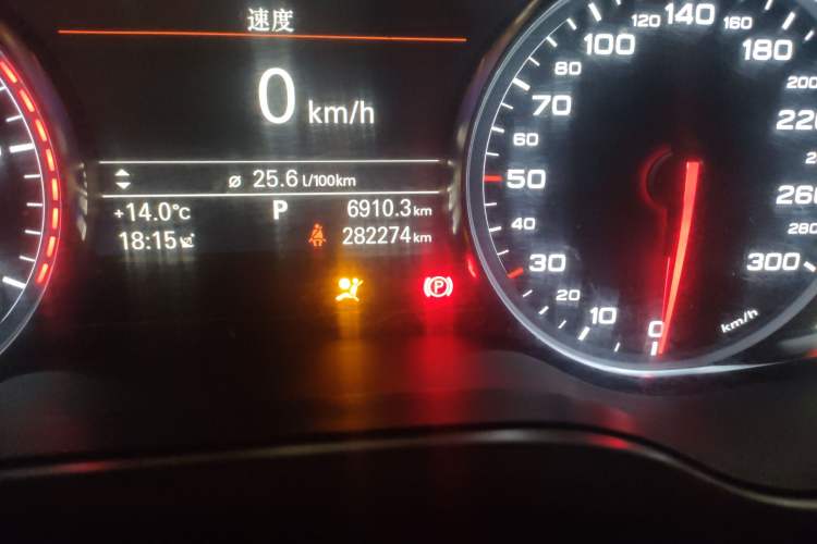 Used Audi A8 2014 A8L 45 TFSI quattro Comfort model
