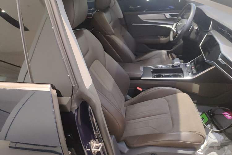 Used Audi A7L 2024 45TFSI S-line Dream-Building Edition Flow Crystal Package