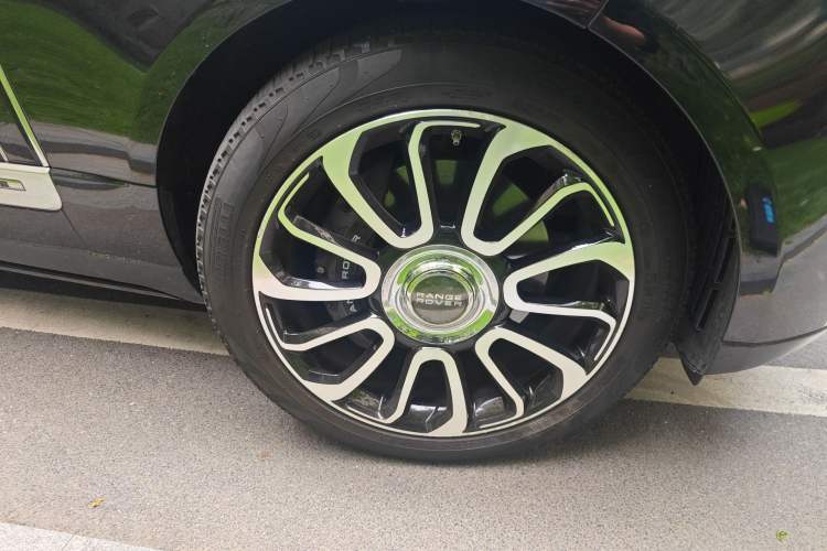 Used Land Rover Range 2020 3.0 L6 Long-Wheelbase Legacy