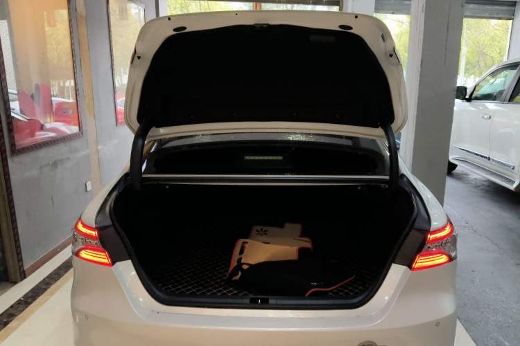 Used Toyota Camry 2018 Dual-Engine 2.5 HG Luxury Edition