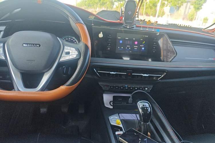 Used CHANGAN OSHAN X7 PLUS 2022 1.5T Manual Luxury Version
