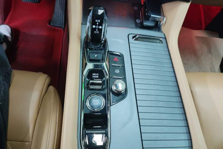 Used Lynk & Co 09 EM-P 2021 2.0T PHEV Halo Six-Seater
