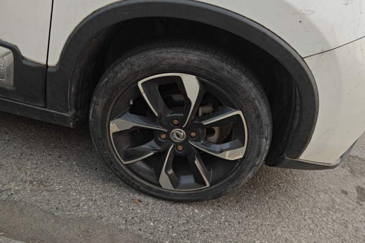 Used Dongfeng Aeolus AX4 2017 1.6L DCT Trendy Style
