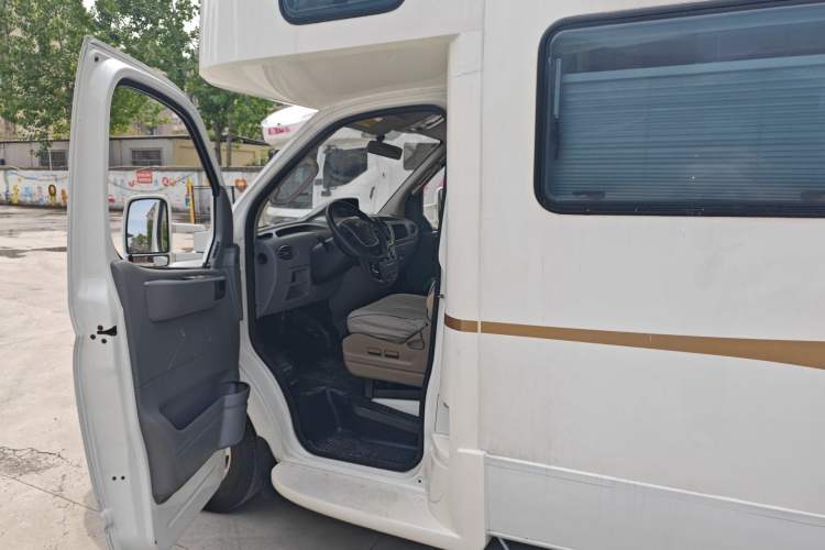 Used SAIC MAXUS V80 RV  Driver Seat