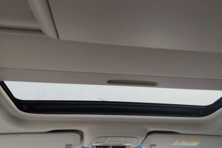 Used Buick GL8 2021 ES Landtrek 653T Comfort Edition