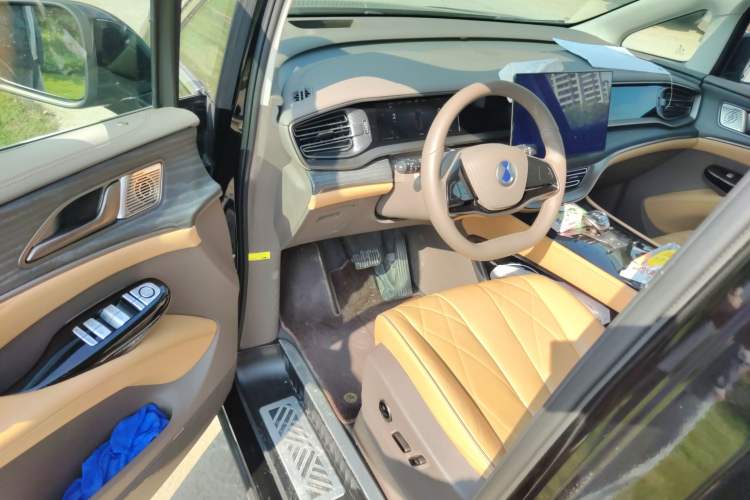 Used Denza D9 2022 DM-i 970 Four-Wheel Drive Flagship Model Driver Seat