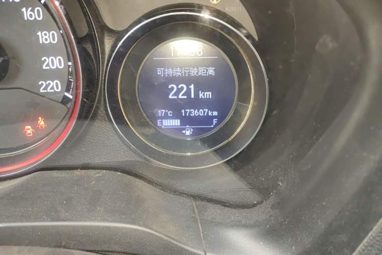 Used Honda XR-V 2015 1.8L VTi CVT Luxury Edition Odometer Close Up