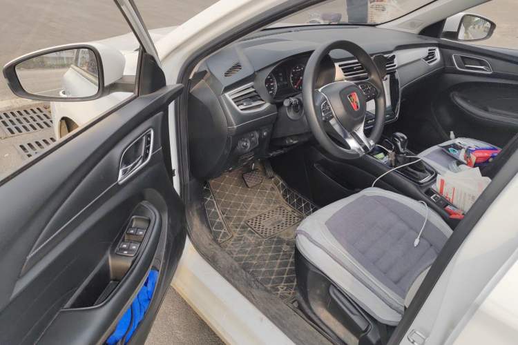 Used Roewe i5 2020 1.5L Automatic 4G Connected Linghao Edition