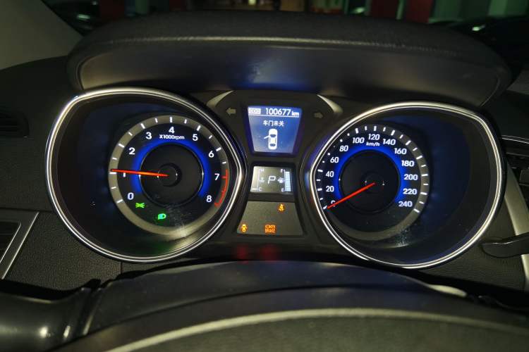 Used Hyundai Elantra (5th Generation / Langdong) 2015 1.6L Automatic Luxury Model
