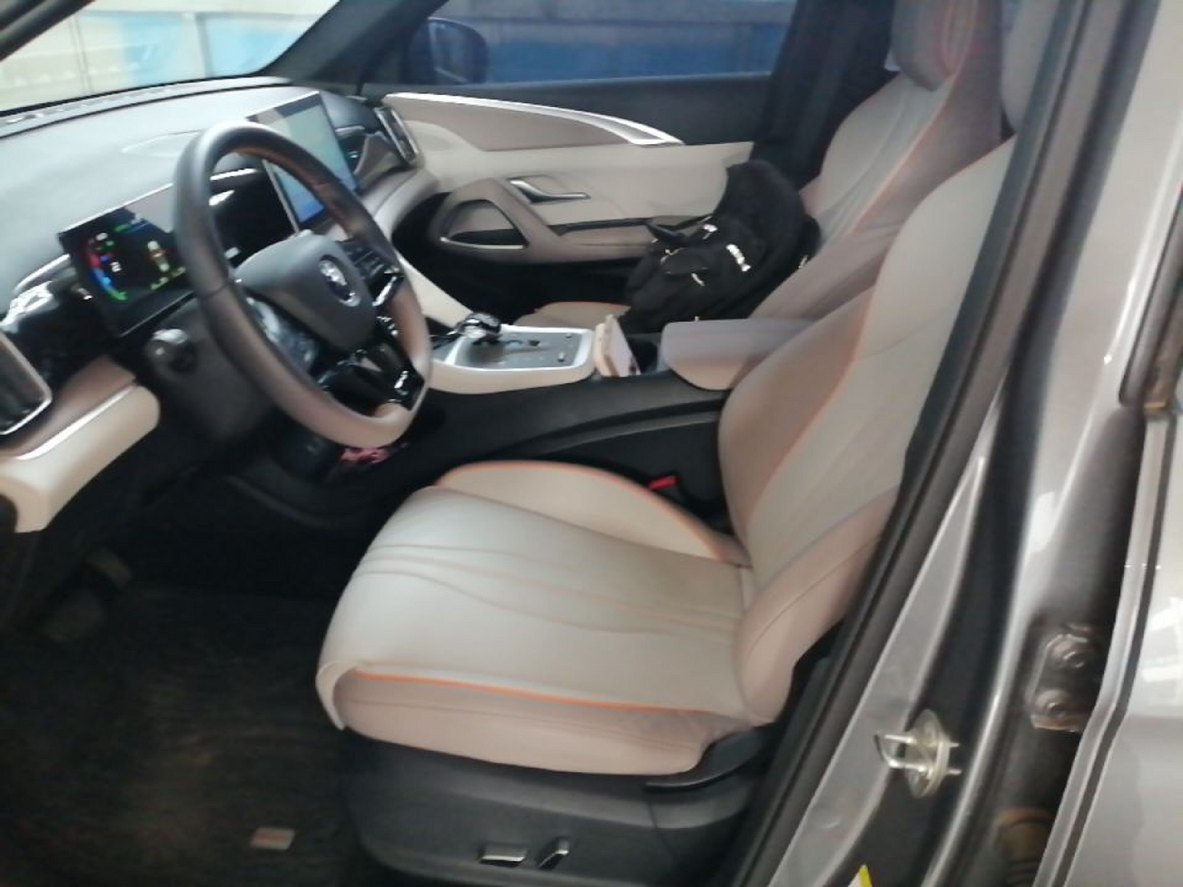 Interno anteriore