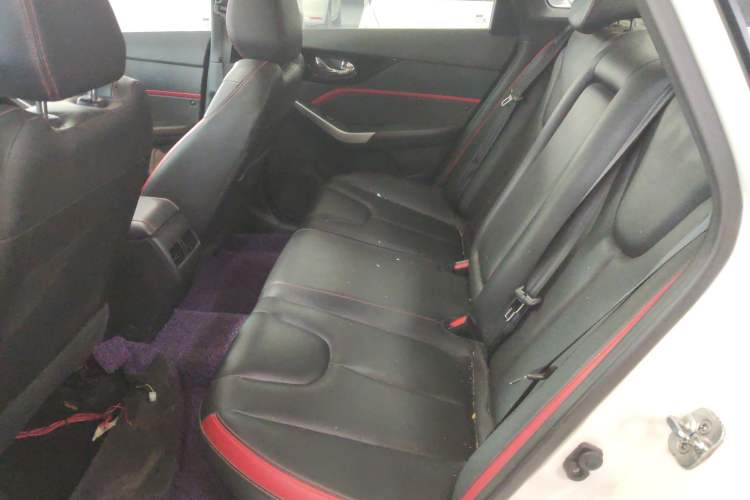 Used Venucia D60 2018 1.6L CVT Smart Connect Elite Edition