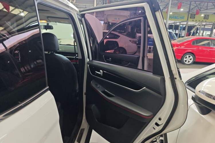 Used FORTHING Joyear X6 2017 Jingxiang Series 1.5T Manual Luxury Model
