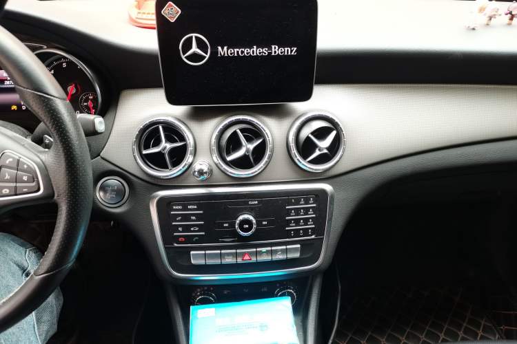 Used Mercedes-Benz CLA 2018 CLA 200 Sport Edition Audio And AC Panel