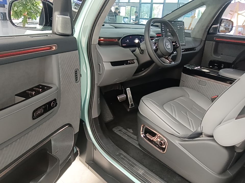 Zeekr MIX 2025 Intelligent Driving Version — снимка 18