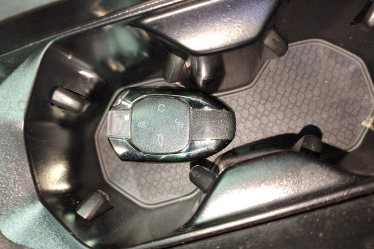 Used GAC Trumpchi GS8 2024 Linghang Series 2.0 TGDI Two-Wheel Drive Luxury Smart Connectivity Version