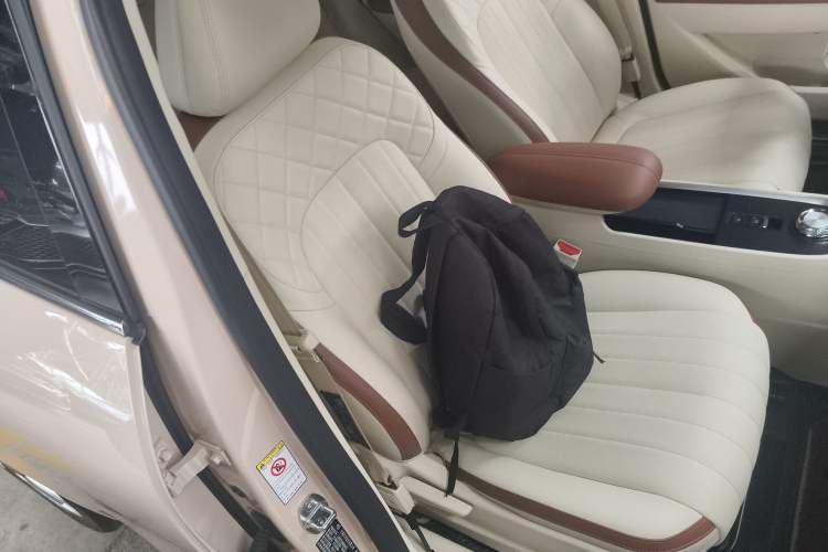 Used ORA Good Cat 2021 400km Standard Range Athena Edition Lithium-Ion Battery Right Front Seat