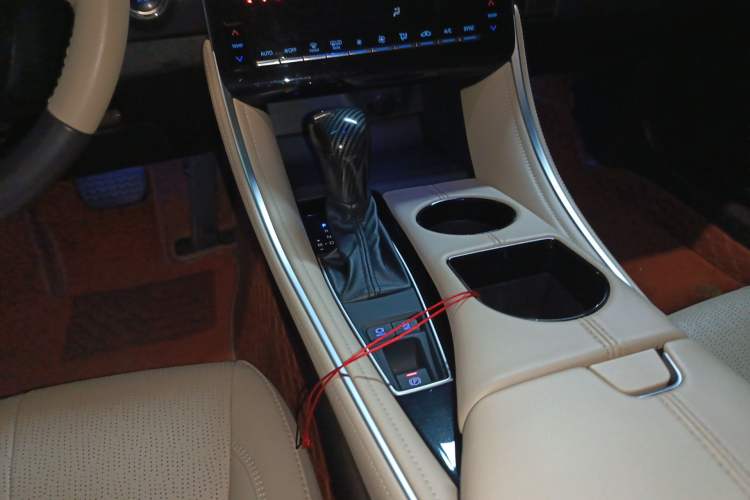 Used Toyota Avalon 2023 2.0L Luxury Edition
