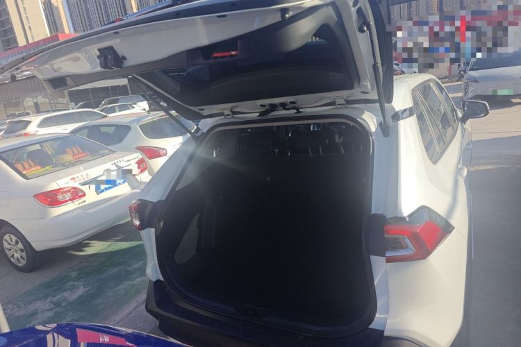 Used Toyota Wildlander 2022 2.0L CVT Two-Wheel Drive Luxury PLUS Edition
