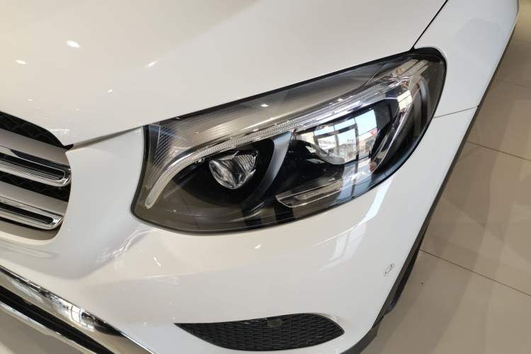 Used Mercedes-Benz GLC 2016 GLC 300 4MATIC Dynamic Model Left Front Headlight