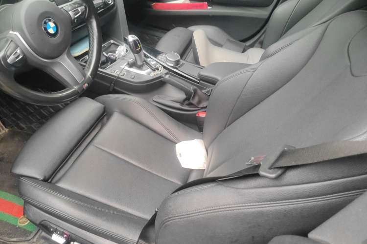 Used BMW 3 Series GT 2019 320i M Sport Package Left Front Seat