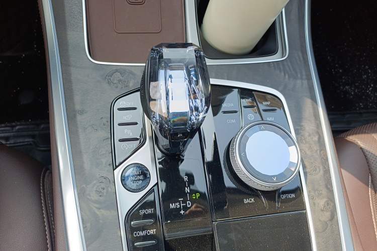 Used BMW X5 2022 xDrive 30Li Luxury M Sport Package
