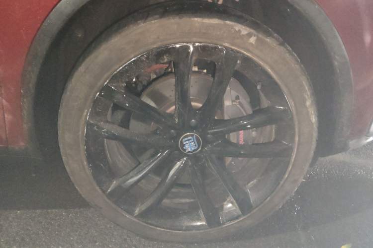 Used BYD Tang New Energy 2021 DM 2.0T Four-Wheel Drive High-Performance Flagship Model Right Front Wheel Hub