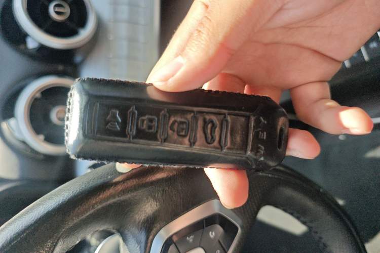 Used Wey VV7 2019 Upgraded Model 2.0T Flagship Version China VI Vehicle Key