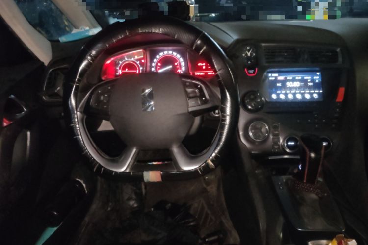 Used DS 5 2015 1.6T Elegant Edition THP160
