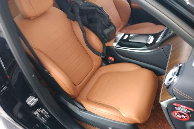 Used Mercedes-Benz GLC 2023 Refreshed GLC 300 L 4MATIC Dynamic Edition 5 Seats Right Front Seat