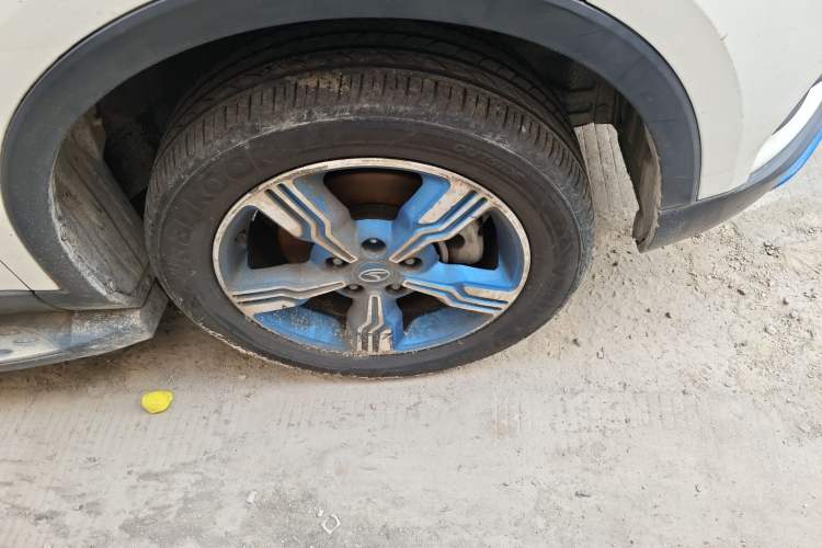 Used Soueast DX3 2018 EV Flagship Model Right Front Wheel Hub