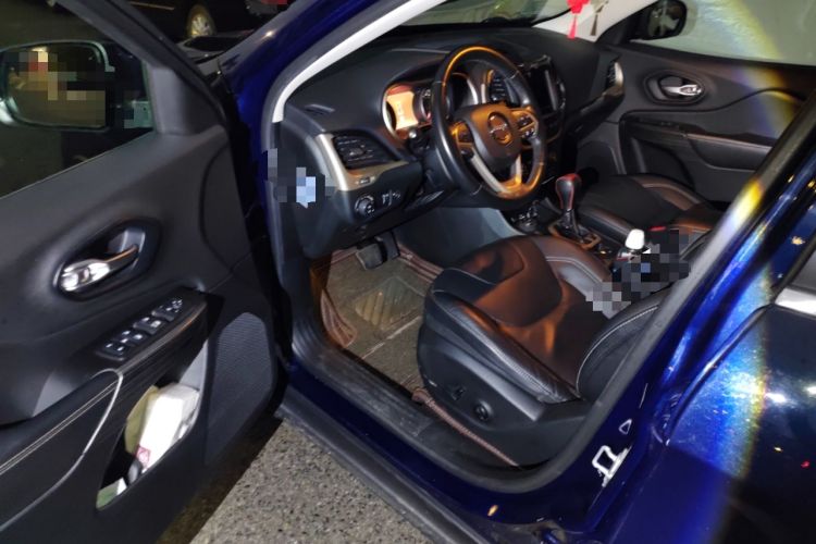 Used Jeep Cherokee 2014 2.4L Luxury Edition
