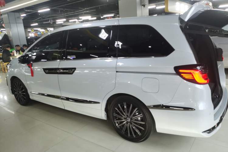 Used Honda Elysion 2026 Model 2.0L e:HEV Luxury Black Knight Edition
