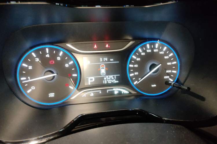 Used GAC Trumpchi GS4 2018 200T G-DCT Two-Wheel Drive Elite Edition Instrument Cluster