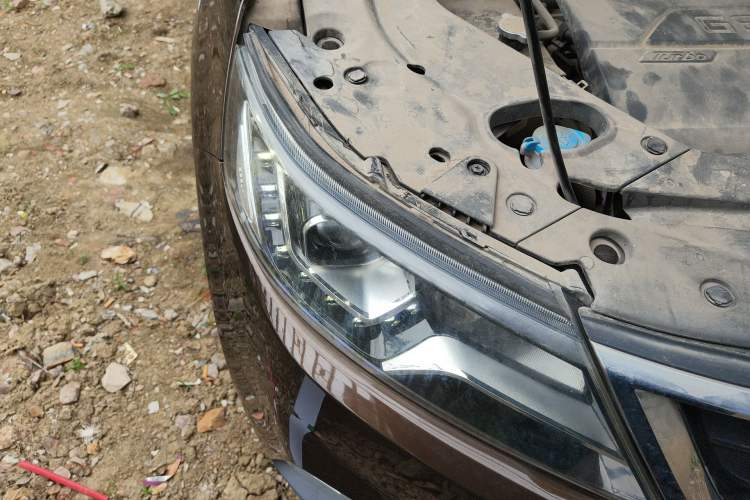 Used Geely Auto Vision X6 2016 1.3T CVT Flagship Model Right Front Headlight