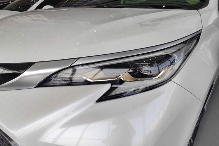 Used Toyota Granvia 2023 2.5L Hybrid Prestige PLUS Edition Left Front Headlight