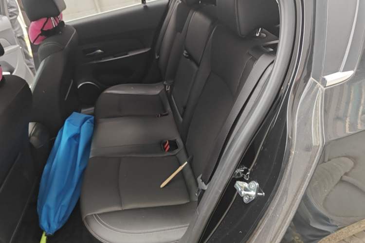 Used Chevrolet Cruze 2013 Hatchback 1.6T Automatic Flagship Model