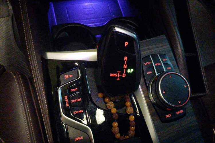 Used BMW 5 Series New Energy 2019 Updated 530Le Pioneer Edition Gear Lever