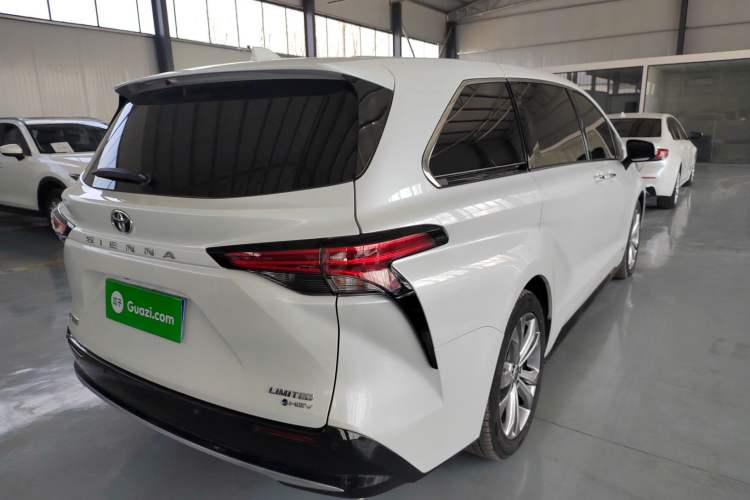 Used Toyota SIENNA 2024 2.5L Hybrid Prestige Deluxe Edition