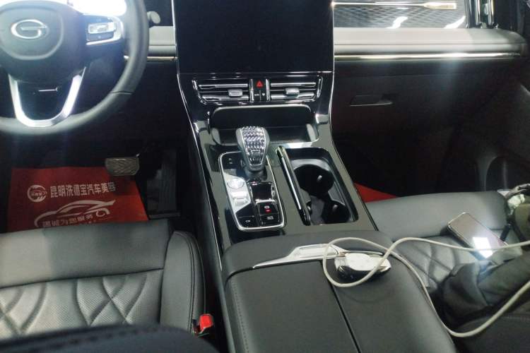 Used GAC Trumpchi M8 2024 Master Series Super Hybrid Edition Gear Lever