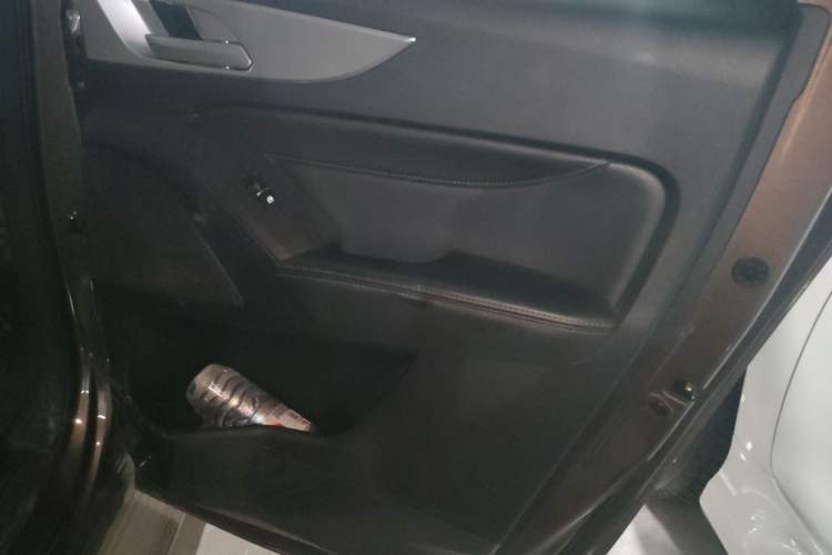 Used Great Wall Poer 2021 2.0T Commercial Version Automatic Diesel 4x4 Elite Long-Box GW4D20M