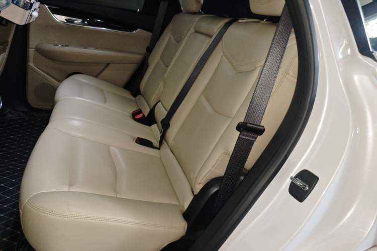 Used Cadillac XT5 2017 Anniversary Edition 28T Four-Wheel Drive Tech Model
