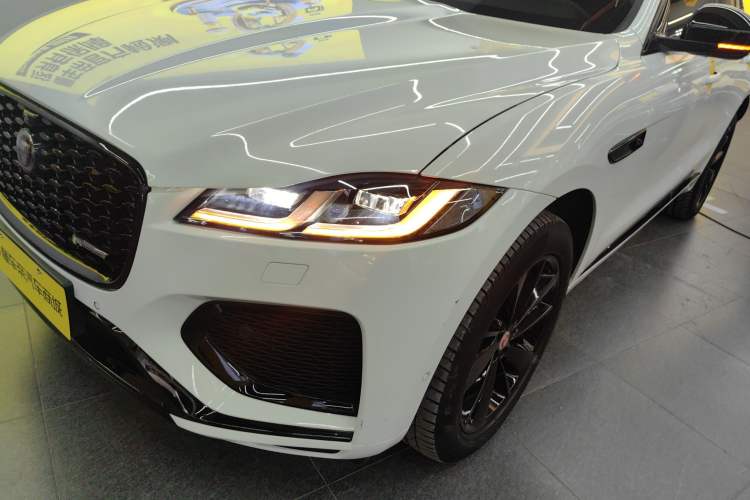 Used Jaguar F-PACE 2022 P250 R-Dynamic BLACK
