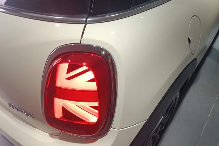 Used MINI 2021 1.5T COOPER Classic Edition